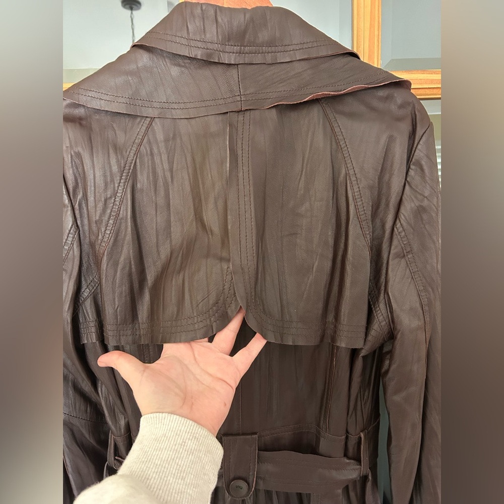 Danier Women's Brown Leather Trench Coat with Belt - Picture 15 of 16
